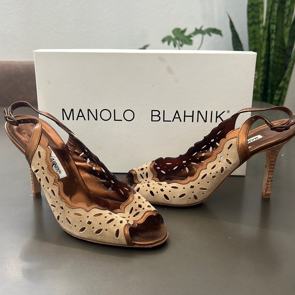 Manolo Blahnik Peep Toe Heels Napa Bronze
